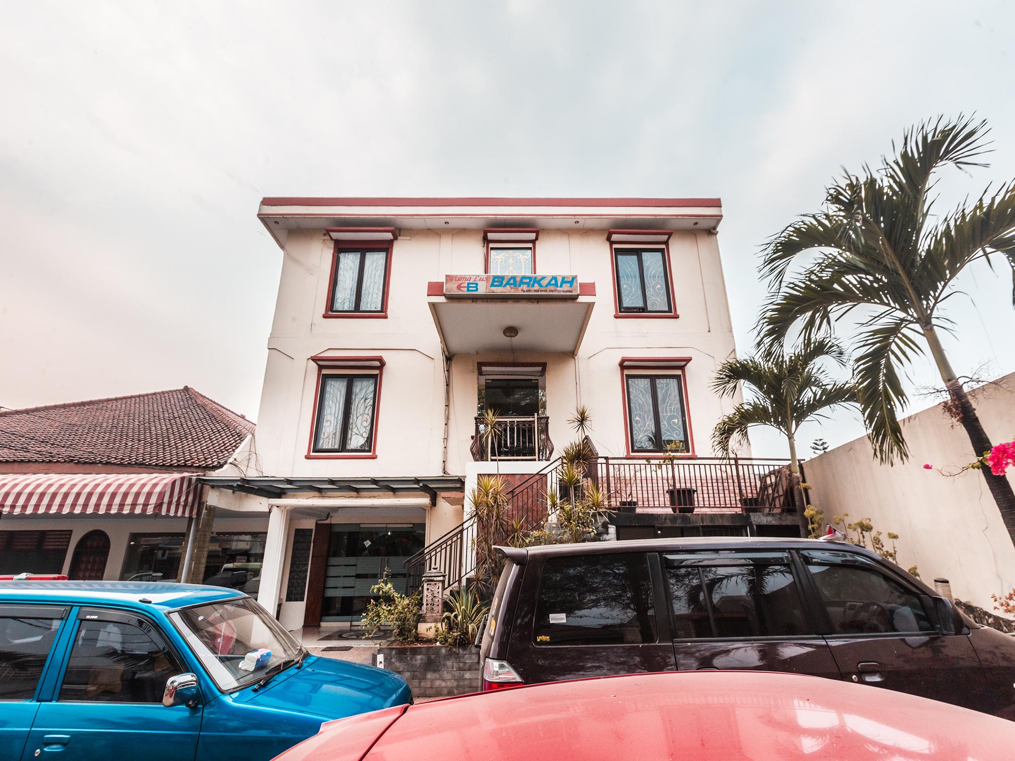 Oyo 1667 Wisma Lux Barkah Jakarta Eksteriør billede