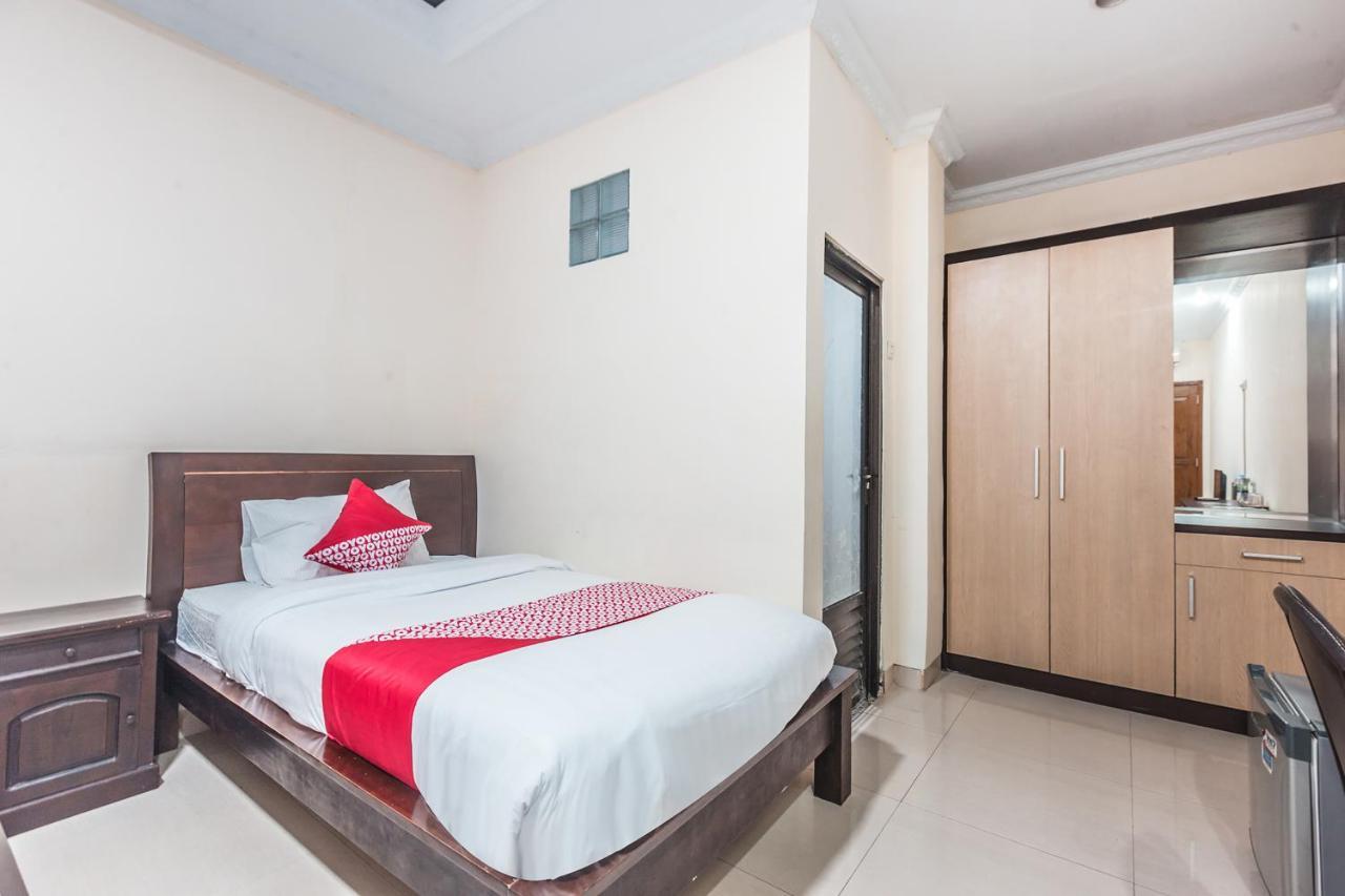 Oyo 1667 Wisma Lux Barkah Jakarta Værelse billede