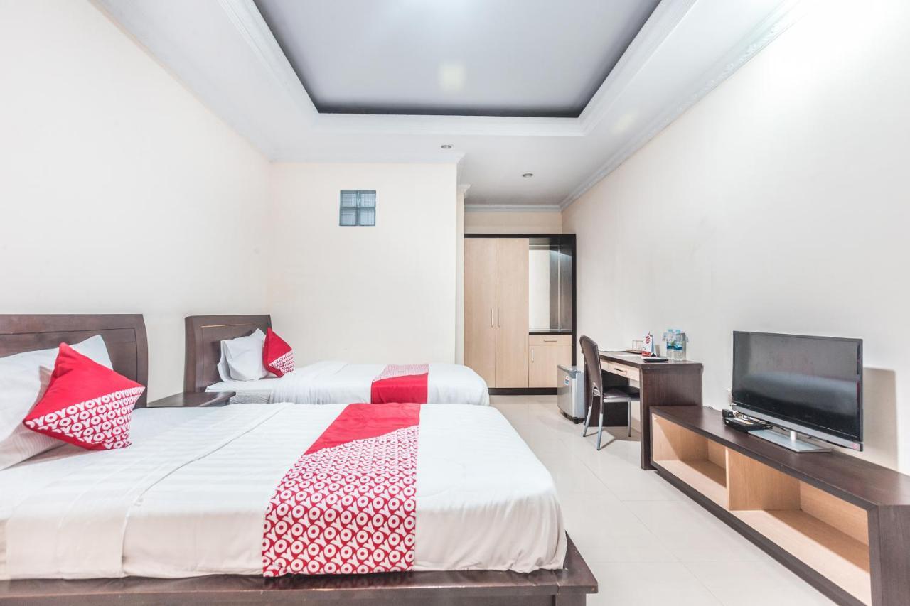 Oyo 1667 Wisma Lux Barkah Jakarta Eksteriør billede