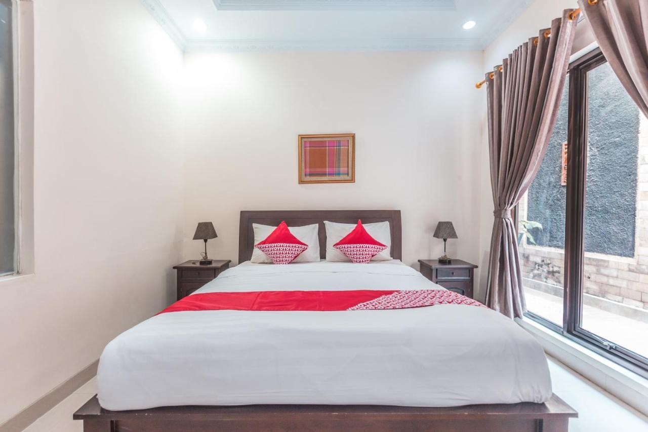 Oyo 1667 Wisma Lux Barkah Jakarta Eksteriør billede