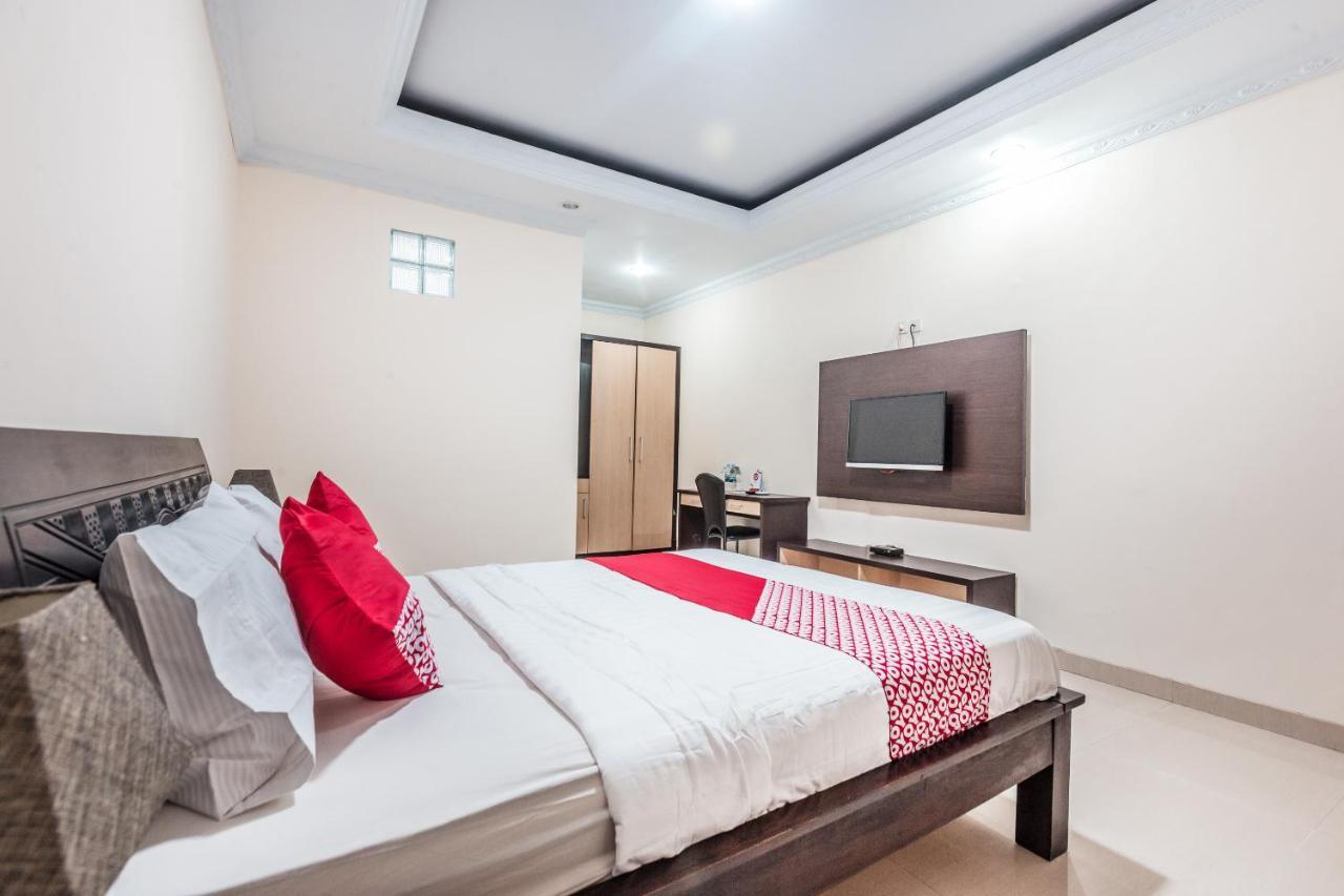 Oyo 1667 Wisma Lux Barkah Jakarta Værelse billede