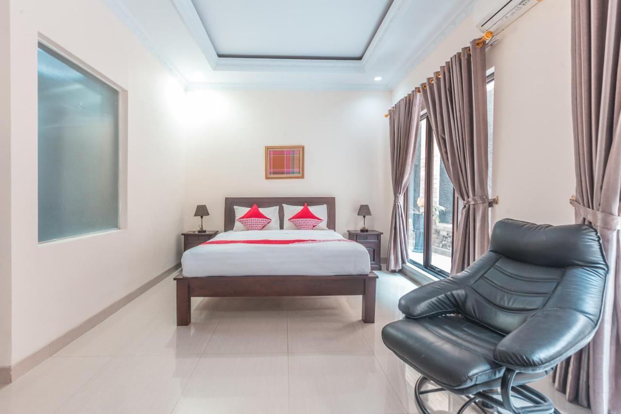 Oyo 1667 Wisma Lux Barkah Jakarta Eksteriør billede